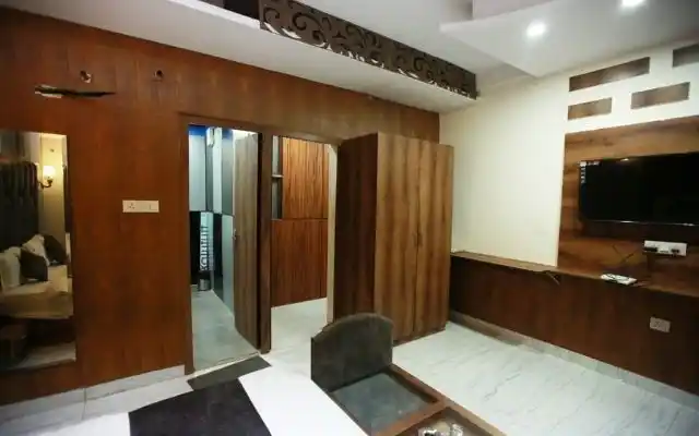 Hotel KMZ | Hotels Near Chandigarh Airport | Intro 3