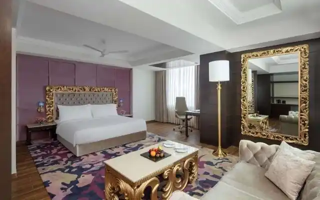 Radisson Chandigarh Zirakpur room