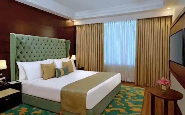 Radisson Chandigarh Zirakpur room