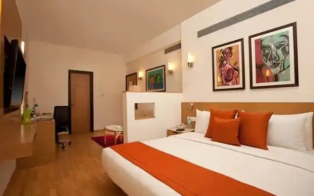 lemon tree hotel chandigarh room 2