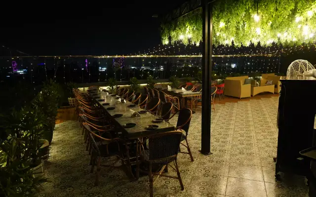 rooftop restaurants in Chandigarh | Vintage Terrace Lounge | Intro 1