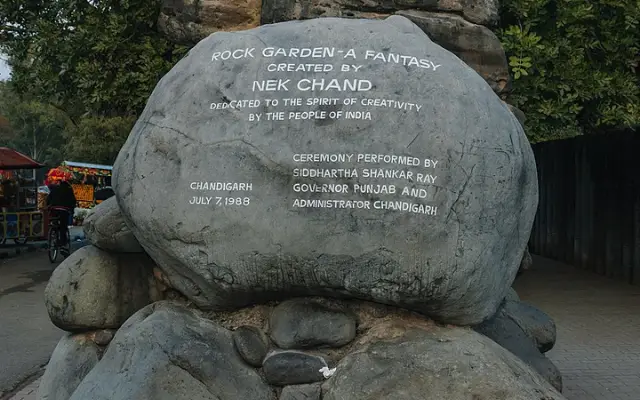 Places To Visit in Chandigarh For Couples: Rock Garden : Intro 1