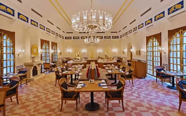 5 Star Hotels in Chandigarh | Oberoi Sukhvilas | Dining 1