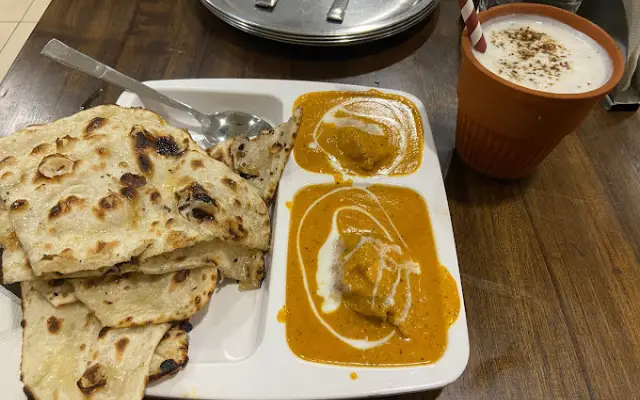 Chandigarh Famous Food | Delux | Butter Chicken