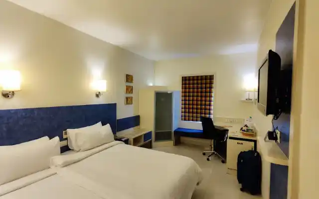 Hotels near Chandigarh Railway Station | Hometel | Accommodations 1