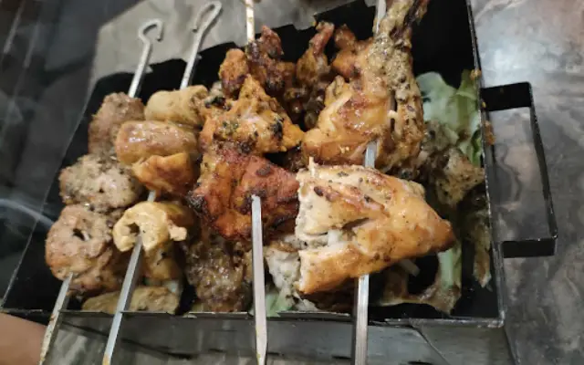 Chandigarh Famous Food | Baba Chicken | Kabab