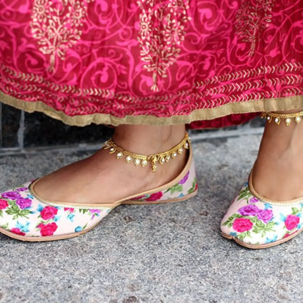 Navratri Dress: Stylish Footwear