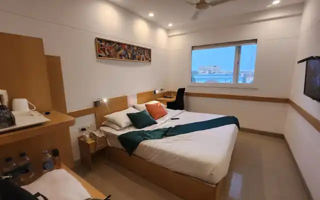 Hotels near Chandigarh Railway Station | Hometel | Accommodations 2