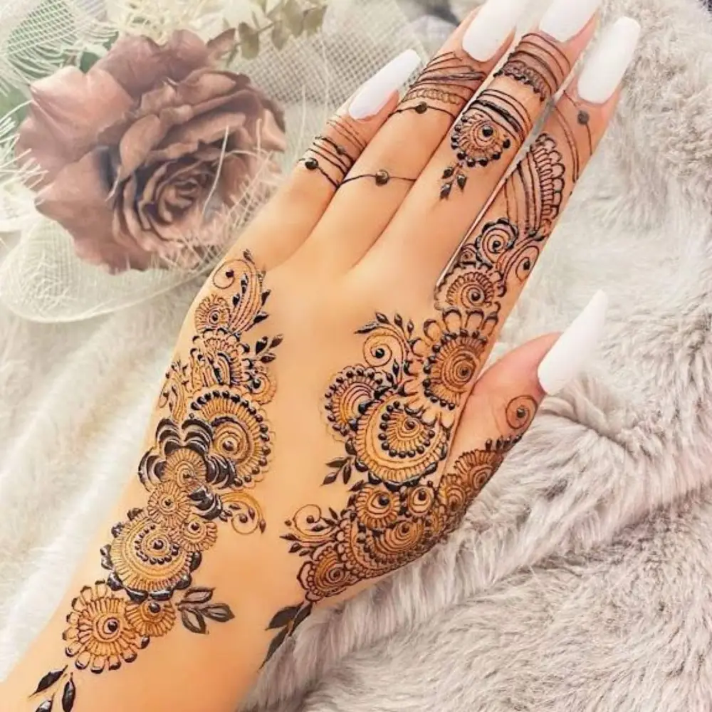 Back Hand Mehndi Design: Arabic Back Hand