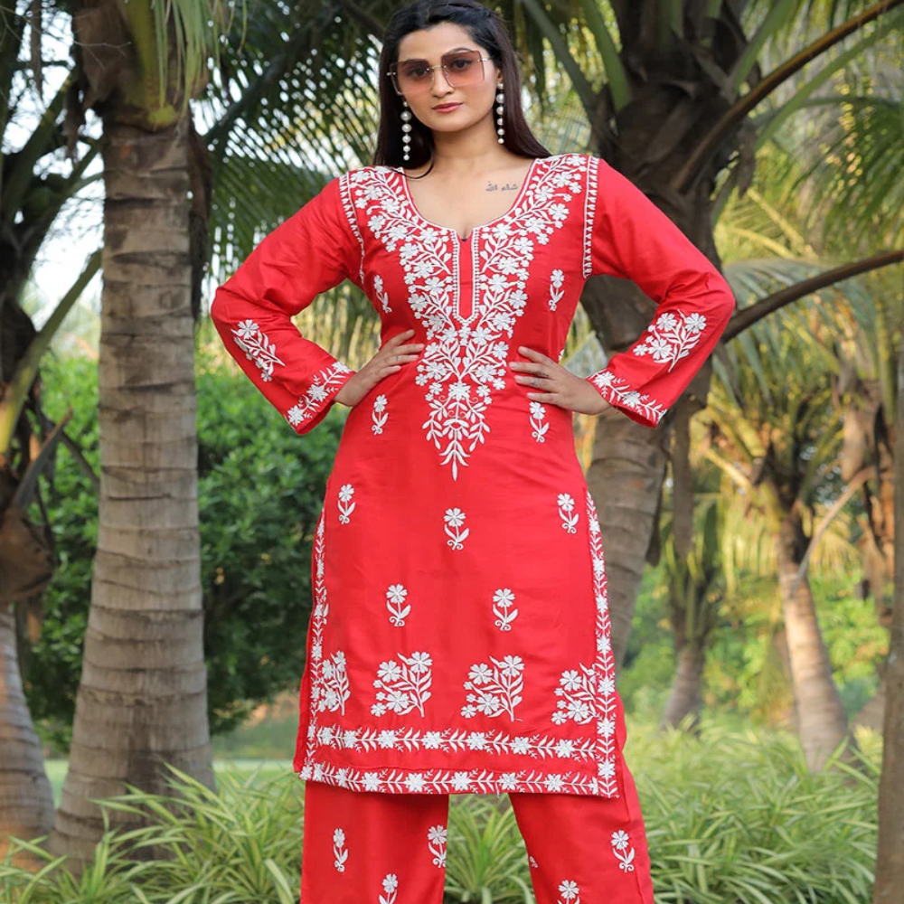 Lucknowi Chikankari Kurti: Chikankari Set