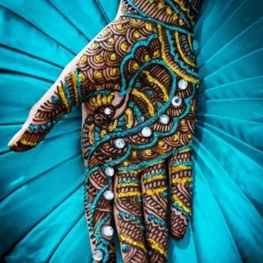 Full Hand Mehndi Design: Glitter and Color Infusion