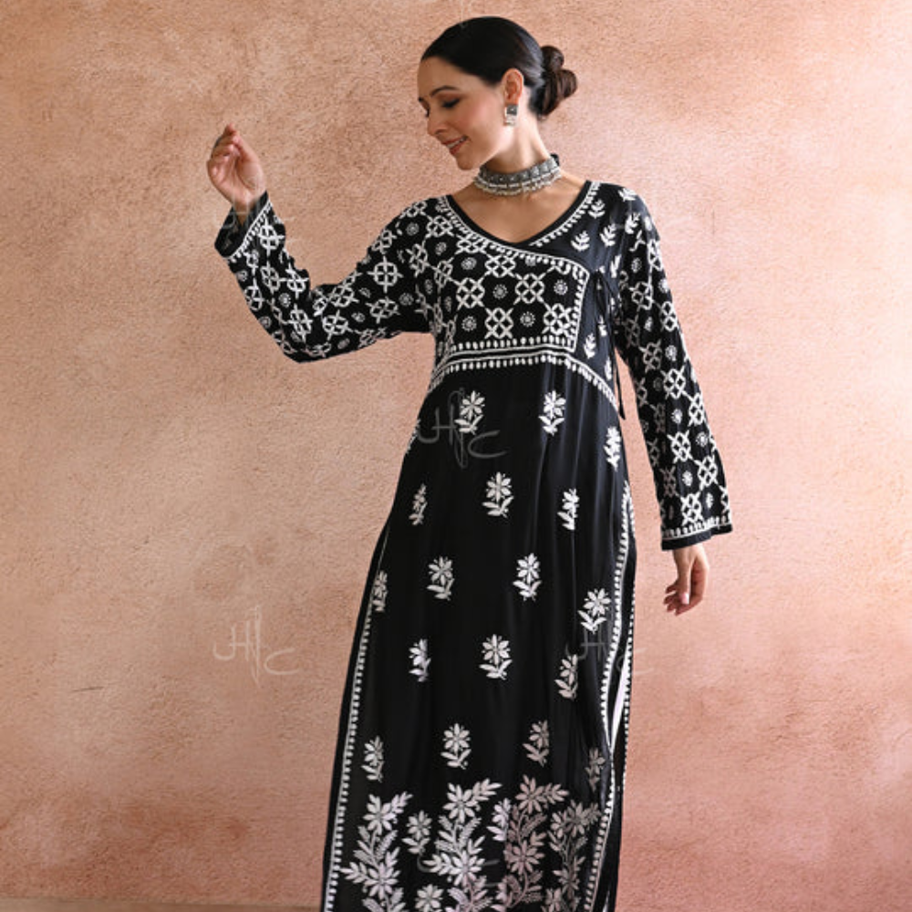 Lucknowi Chikankari Kurti: Modal Chikankari Kurtis